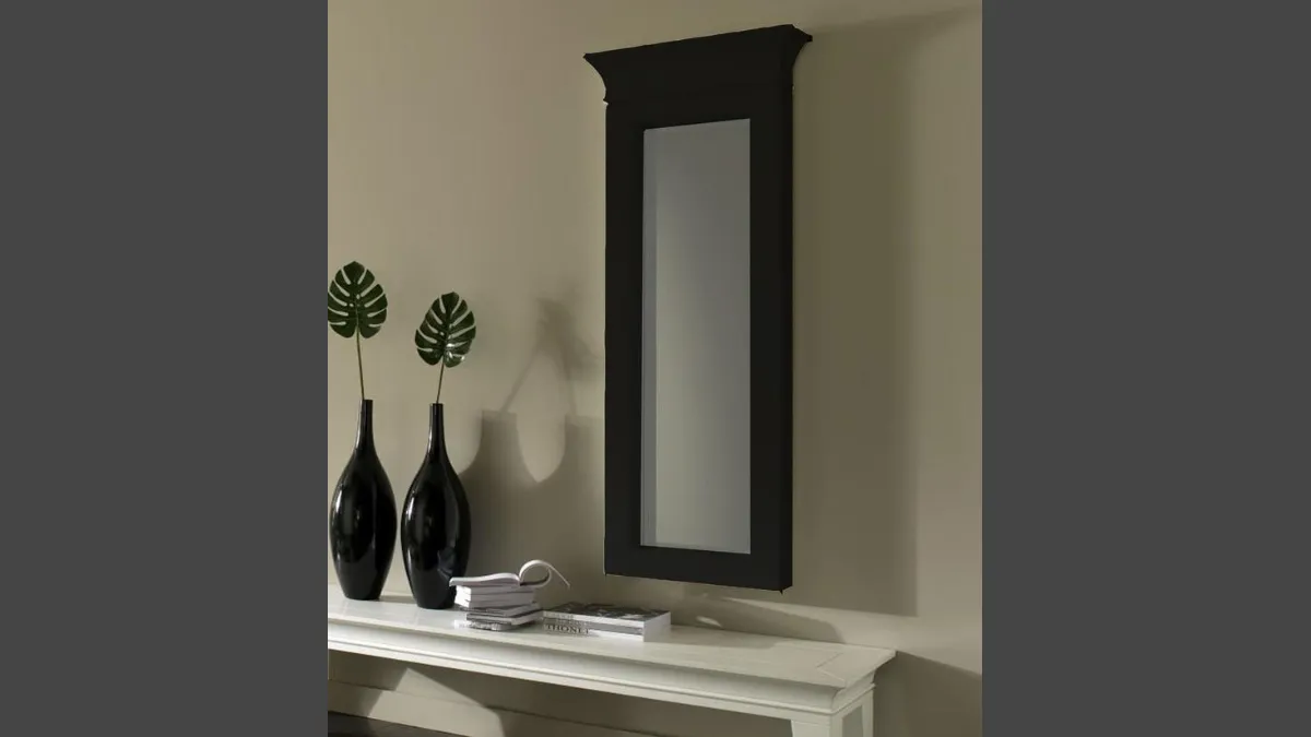 Specchio con capitello con cornice in legno di Stones