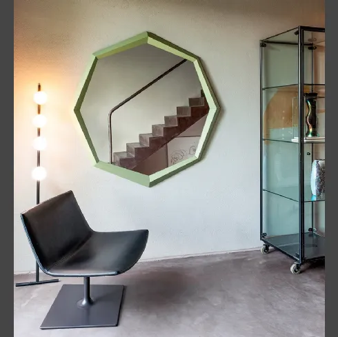 Specchio Diamond con cornice in Rovere massello di Devina Nais