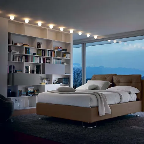 Letto in pelle Ambra con testiera imbottita e trapuntata di Bontempi Letti Design