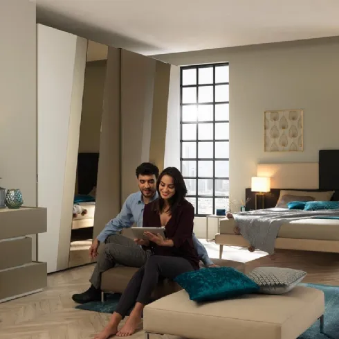 Letto matrimoniale con testiera imbottita in ecopelle NC501 di Moretti Compact