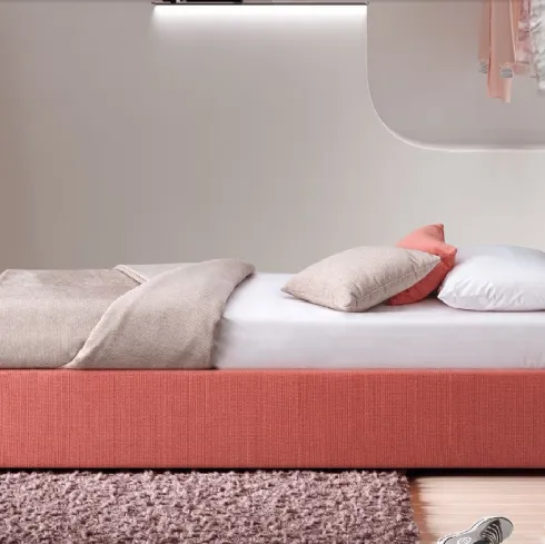 Letto Pervinca in tessuto con letto estraibile di Le Comfort