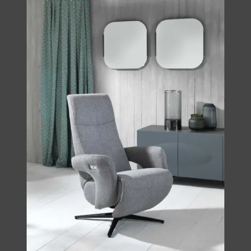 Poltrona relax Z001 in tessuto con base in metallo di Stones