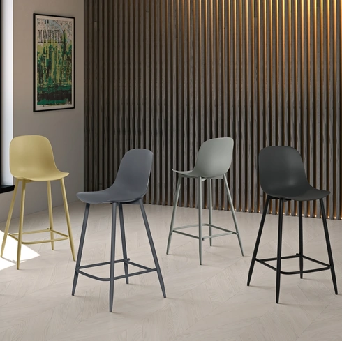 Sgabello in polipropilene Frida di Stones