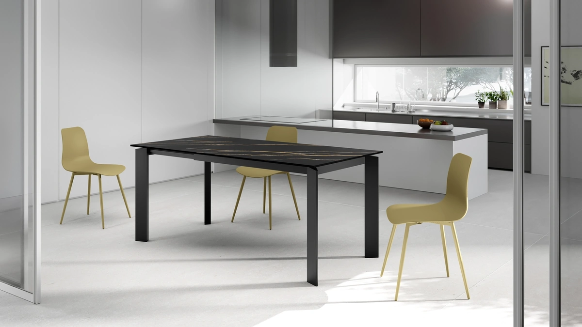 Tavolo Frame con top in ceramica di Stones