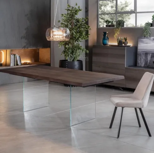 Tavolo allungabile con top in legno di pioppo e gambe in vetro temprato extratrasparente Snooker di Stones