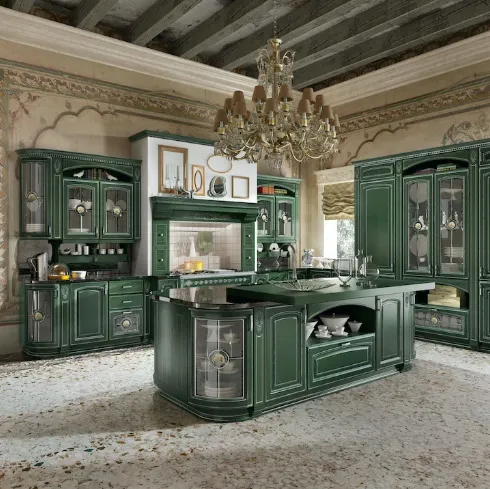 Cucina Classica con isola Gold Elite 06 in impiallacciato Frassino laccato Verde Argento e vetro di Home Cucine