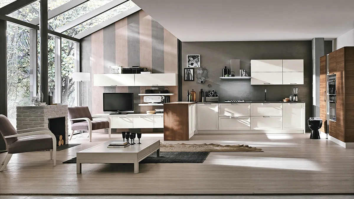 Cucina su misura con penisola in legno laccato Melograno composizione 02 di Le Fablier